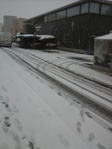 Des membres du collectif d'habitants ont tenu, ce jeudi 14 janvier, une réunion de travail au Centre Social et Culturel des Combes malgré la neige. Super motivés !