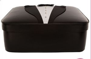 Le baluchon du fiancé... noir et satin.