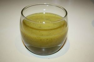 Velouté de courgettes - fanes de radis - patates douces