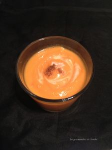 Velouté de potiron et carottes au curry et lait de coco