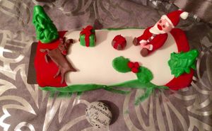 Buche de Noël façon tiramisu et pâte à sucre