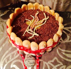 Charlotte : mousse au chocolat et poire caramélisées