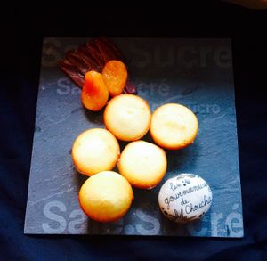 Financiers salés : chèvre, magret de canard, abricots moelleux