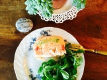 Terrine de saumon, crevettes, avocat et pamplemousse sans cuisson