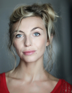 Fille de pub : la Blonde des pubs E.Leclerc