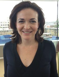 La numéro 2 de Facebook, Sheryl Sandberg va donner la moitié de sa fortune