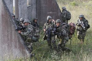 Soldats à l'entraînement au Camp de Mailly.