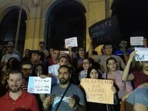« Qûm », un nouveau mouvement pour défendre les libertés en Algérie