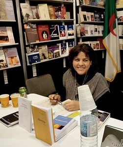 De mon éducation, je garde une sensation de perpétuel danger. J'ai la peur des choses et des hommes. Je n'ai jamais su si ma peur était réelle. J'étais prisonnière de cette éducation basée sur la méfiance et l'interdit.» - Nassira Belloula