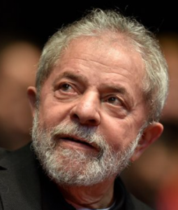 Brésil : Lula combat pied à pied les accusations d’un procureur évangélique qui en appelle à Dieu
