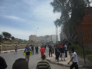 Reprise des affrontements entre les citoyens et les forces de répression à Tizi-Ouzou (source Siwel)