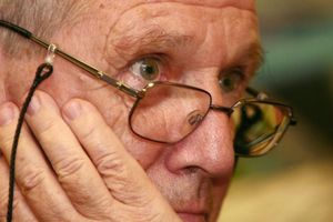 Un écrivain israélien, Amos Oz qualifie des extrémistes juifs de «néo-nazis»