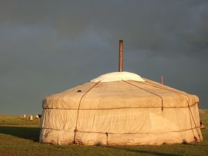 Le régime juridique des yourtes: décret du 27 avril 2015 et réponse ministérielle du 16 avril 2015