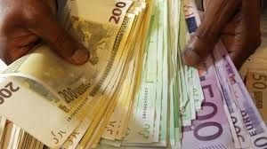 Paiement en espèces: le seuil abaissé à 1.000 € par le décret du 24 juin 2015