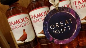 Noël London joue la ''personnalisation'': #2 l'atelier Moët Hennesy et Famous Grouse...