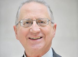 Mgr Bernard Housset et les divorcés remariés