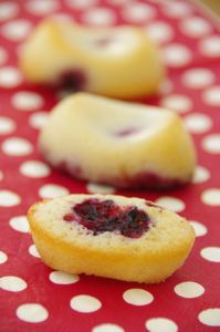 Mini financiers aux fruits rouges