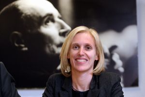 la député PS Ségoléne Neuville, nommée secrétaire d'état des personnes handicapées et de la lutte contre l'exclusion!