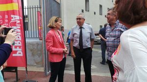 Le maire UMP de Perpignan, visite l'espace Carola, à coté de la place Cassanyes avec la préfète
