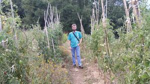 Biodiversité:Hugo Van Hulsen grainetier, l'enjeu des semences et de la terre! interview Nicolas Caudeville