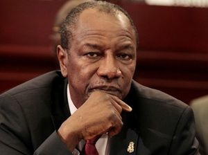 Guinée: Alpha Condé sur la corde raide.