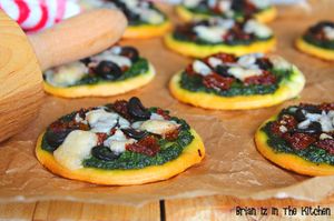 Mini-Pizzas Apéritives au Pesto d'Epinards & Saveurs d'Italie