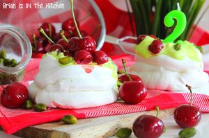 {BatailleFood#24} Mini-Pavlova Cerise & Pistache