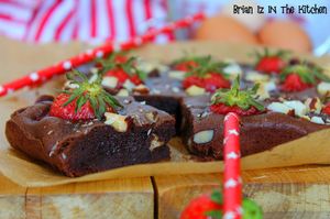 Brownie Choco-Fraises aux Noix du Brésil