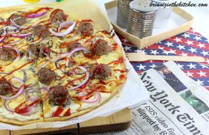 Pizza Boulettes de Boeuf, Reblochon, Crème & Oignons