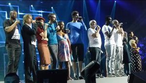 Et si en plus, y'a personne - Les Enfoirés 2015, tous Charlie
