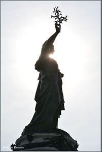 Hommage, consternation, solidarité, courage !