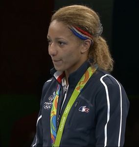 Elle gagne une médaille d'or, ils vont en finale