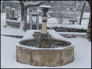 La Roque-Esclapon sous le neige (Var 83)