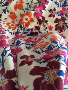Lumière sur l'écharpe extensible Boba Wrap, suivi d'un comparatif de 4 extensibles