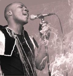 CAMEROUN:MUSIQUE: LE JEUNE CHANTEUR DAVID K AGRESSé ET POIGNARDé PAR DES BANDITS A YAOUNDE.