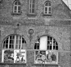 Vue extérieure de la cabine de projection