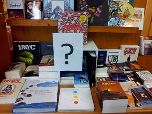 Vitrine Mystère !