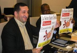 Les plumés de l’austérité se rebiffent !, Michel BOURGAIN Maire de L’Île-Saint-Denis et Azzedine TAÏBI Maire de Stains (Libération 26/11/2014)