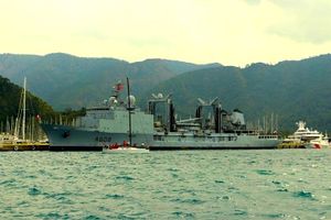 Silence radio, la marine nationale se mouille en douce !
