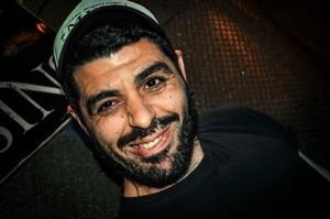 18 septembre 2013 assassinat du chanteur KILLAH au Pirée par les nazis d'aube dorée