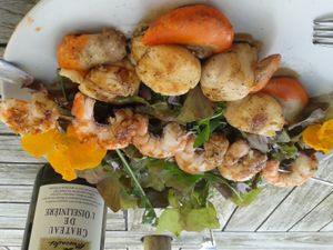Brochette de gambas et coquilles St Jacques fraicheur
