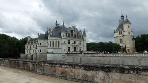 Angé, Bourré, Pouillé ou la vie de Château.