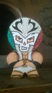 NeografiKa, son luchador ne vous laissera pas de bois!
