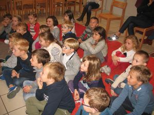 Sortie à la médiathèque pour les CP
