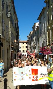 Antibes, 500 en grève, 300 dans la rue et une élue
