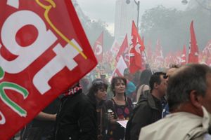 Mouvement social : 1 300 000 - Valls 0