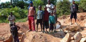Enfants exploités dans les minérais @Ph. Wazaonlin