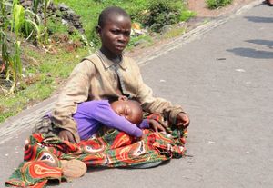 Bukavu: Abandonnés, des enfants se refugient dans la rue