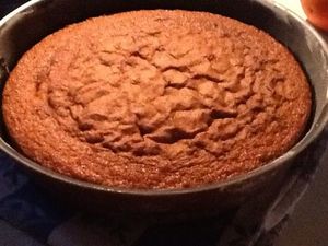 Gâteau au yaourt vanillé au sucre Muscovado à 4 mains .