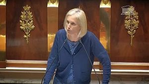 Ségolène Neuville, est nommée secrétaire d'Etat chargée des Personnes handicapées et de la Lutte contre l'exclusion